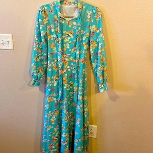 Floral midi dress, new